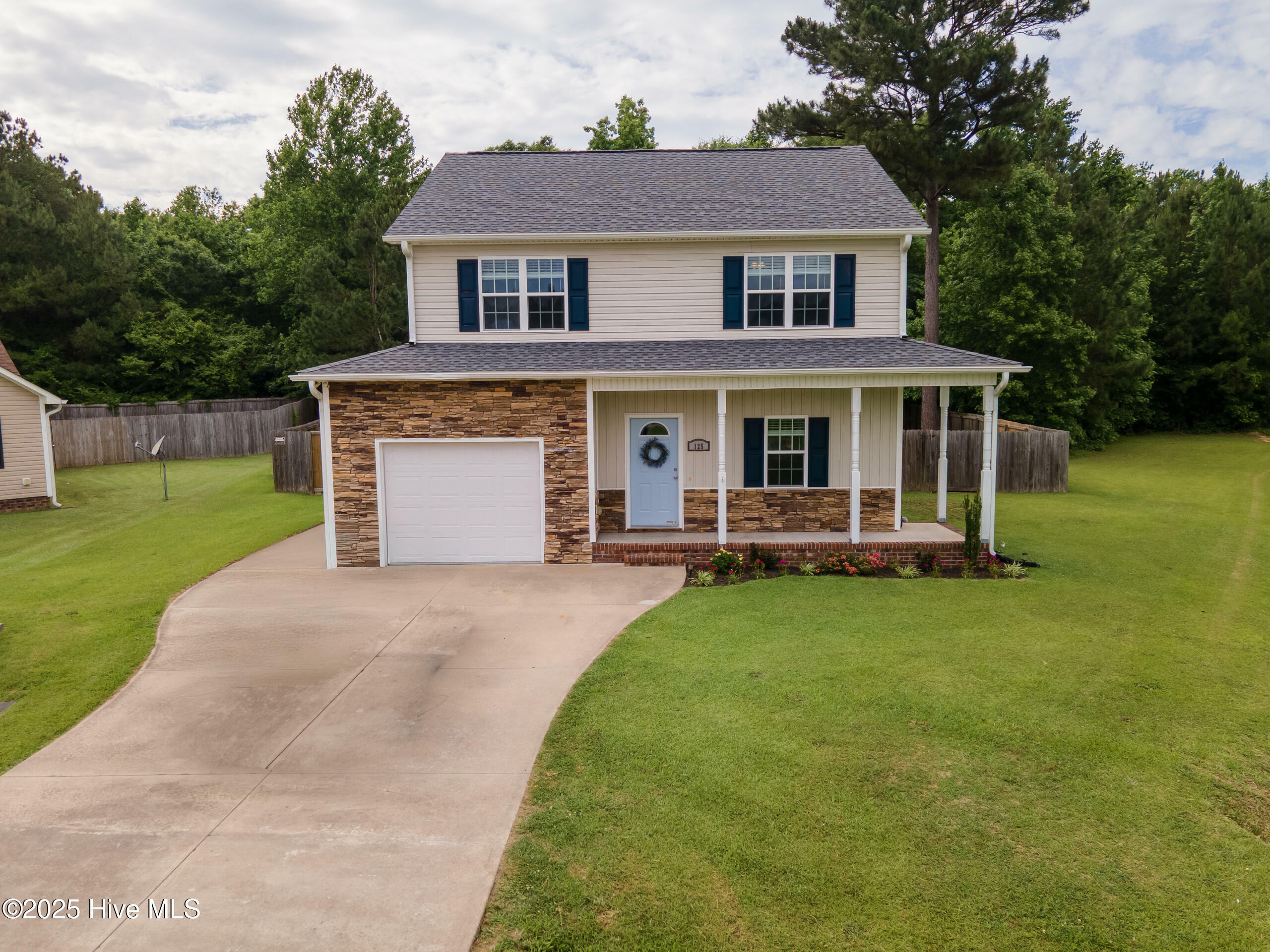 Property Photo: 125 Walnut Hills Drive NC 28574