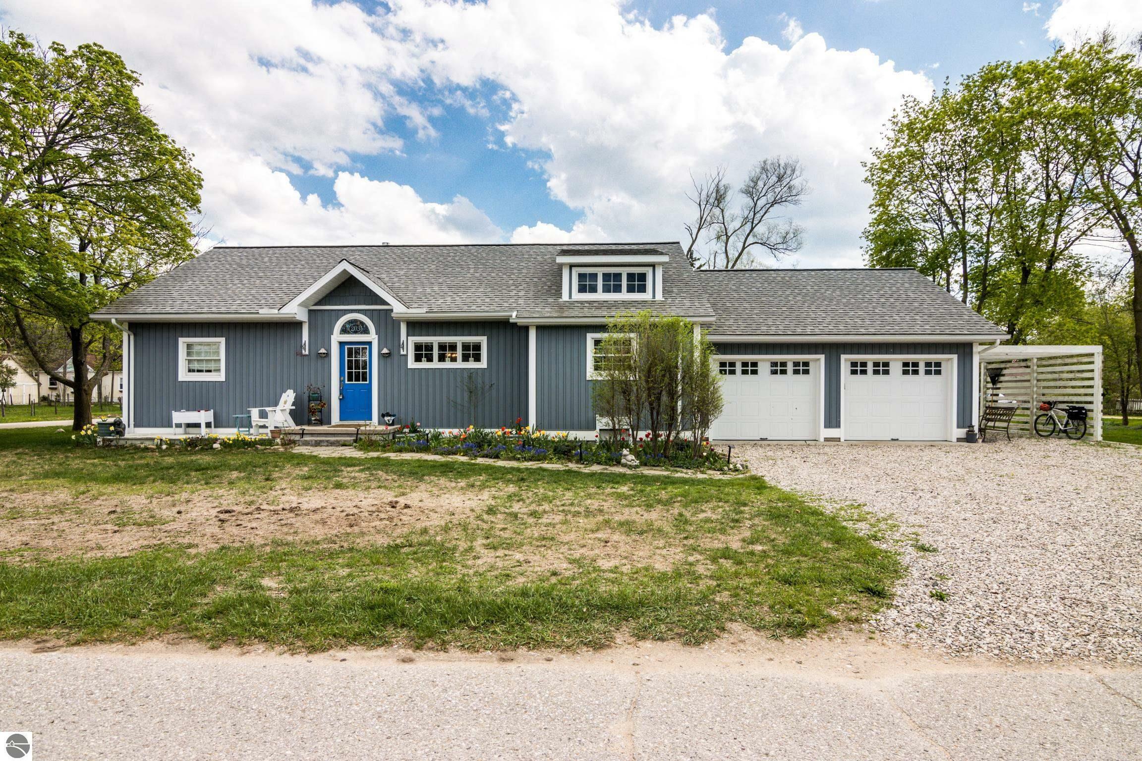 203 W 2nd Street  Elk Rapids MI 49629 photo