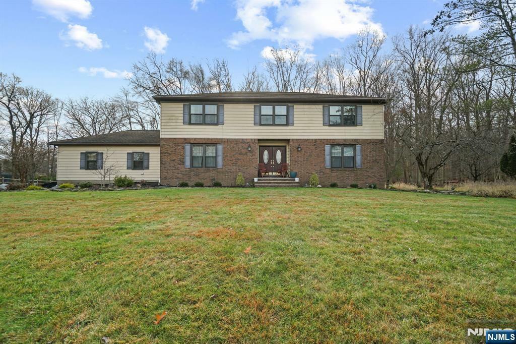 72 Higgins Place  Harrington Park NJ 07640 photo