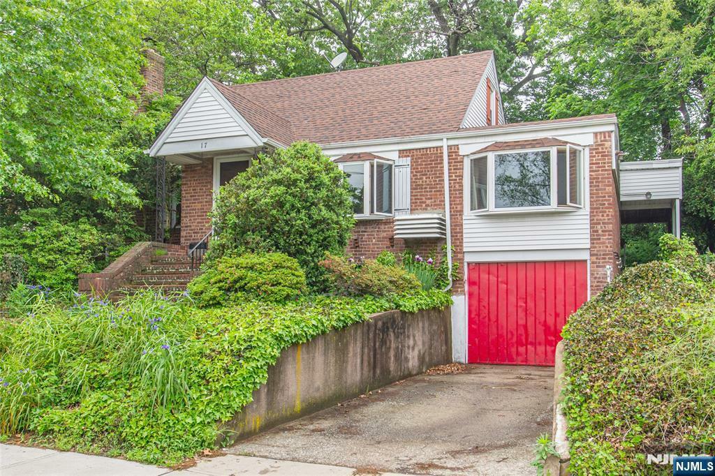 Property Photo: 17 Danna Way NJ 07663
