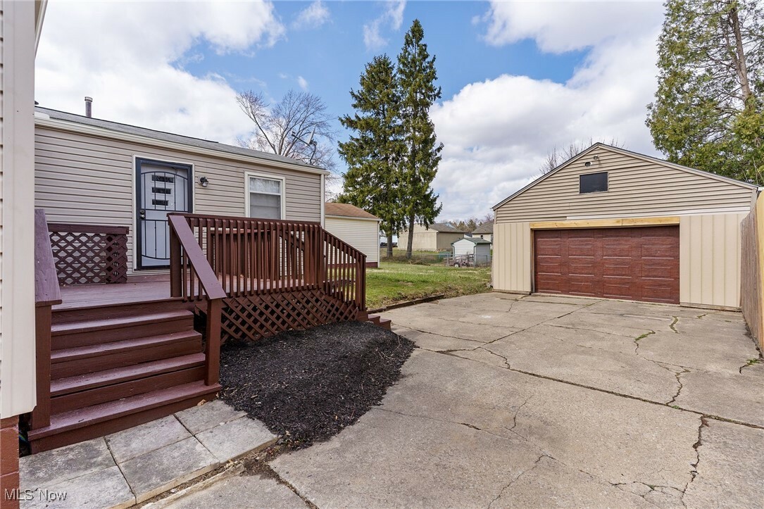Property Photo: 1948 Highlawn Avenue OH 44509