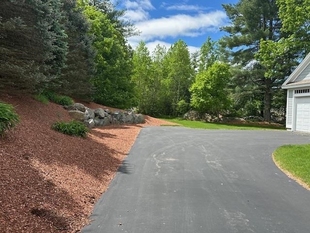 Property Photo: 7 Ebenezer'S Way NH 03049
