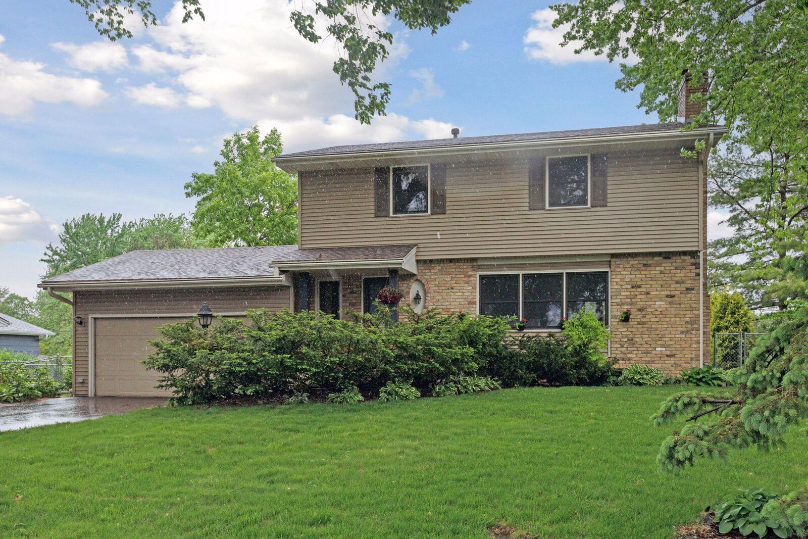 Property Photo: 8016 Ridgeway Road MN 55426