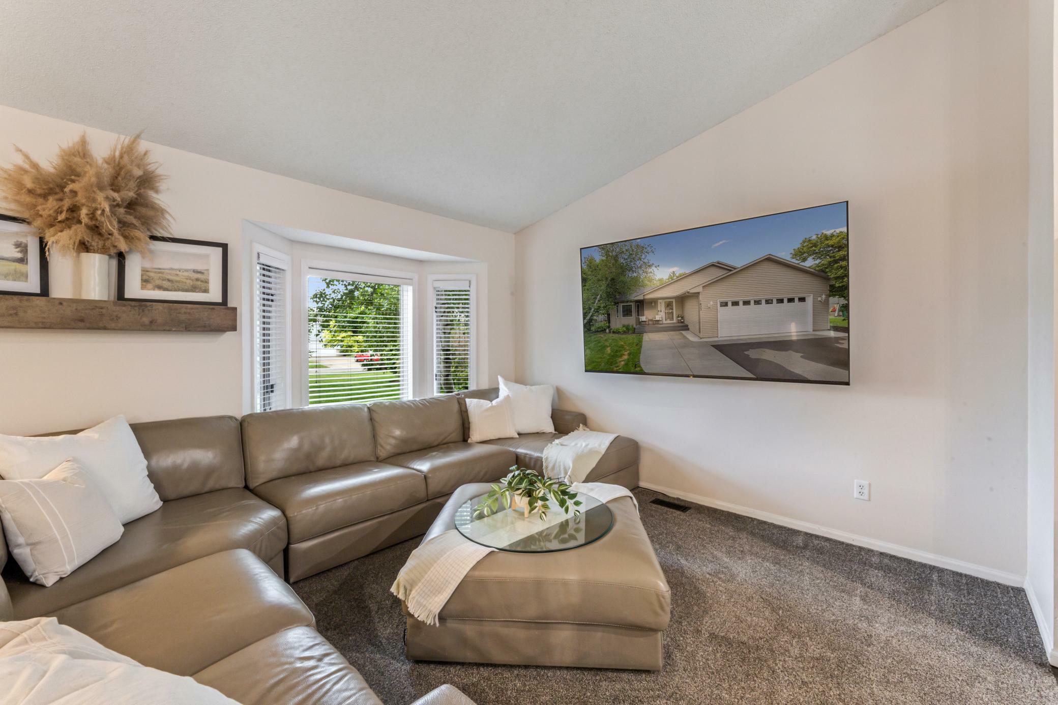 Property Photo: 1433 Highland Court MN 55082