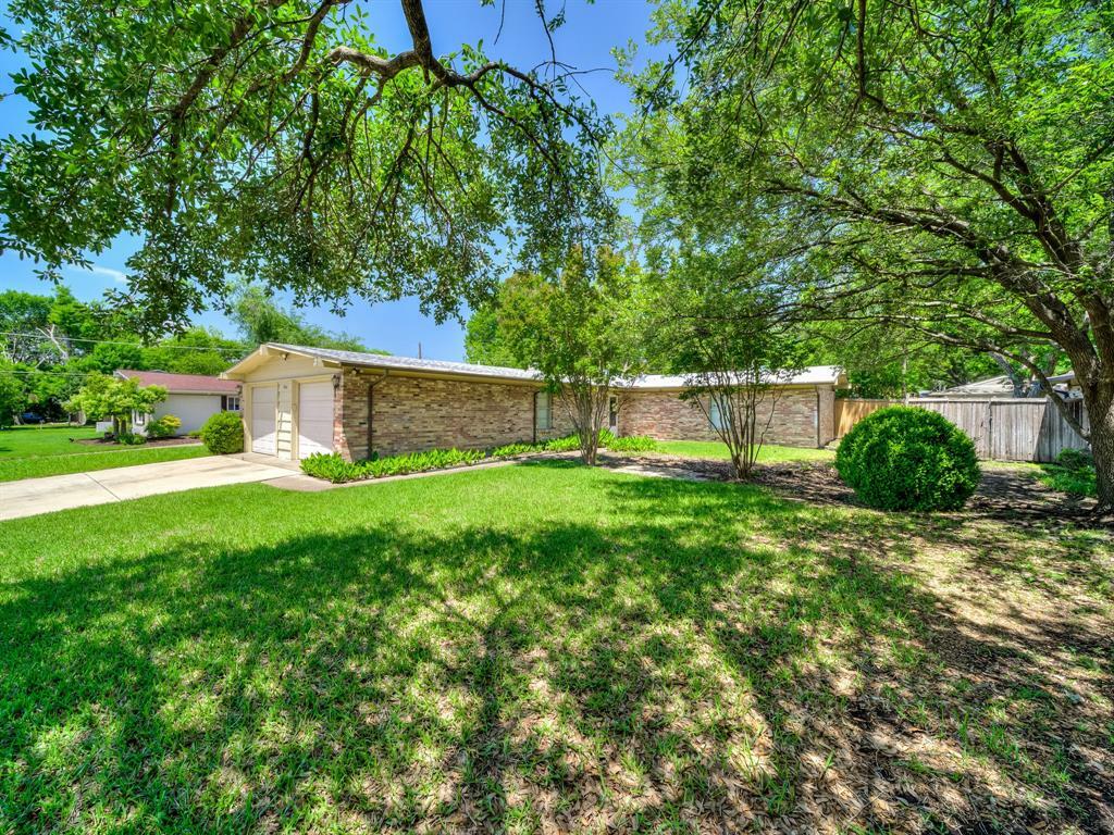 Property Photo: 744 Greenhaven Drive TX 75080