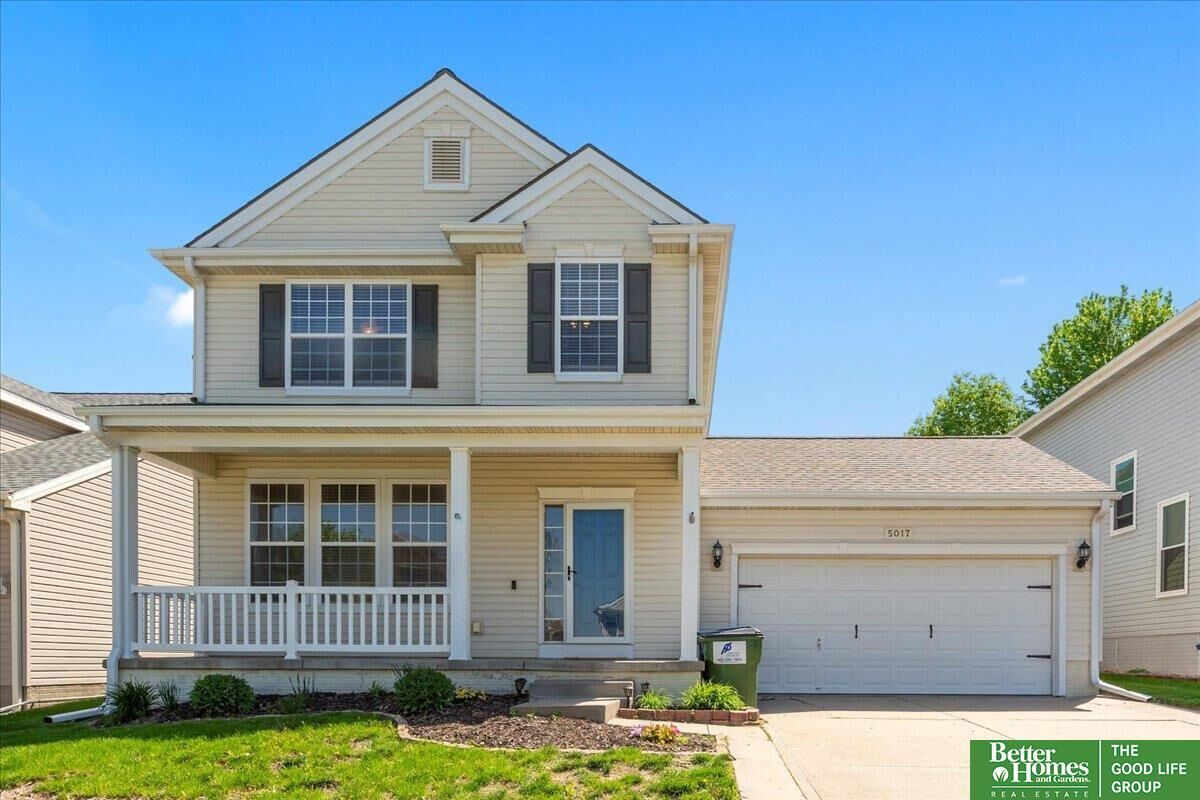 Property Photo: 5017 S 194th Avenue NE 68135