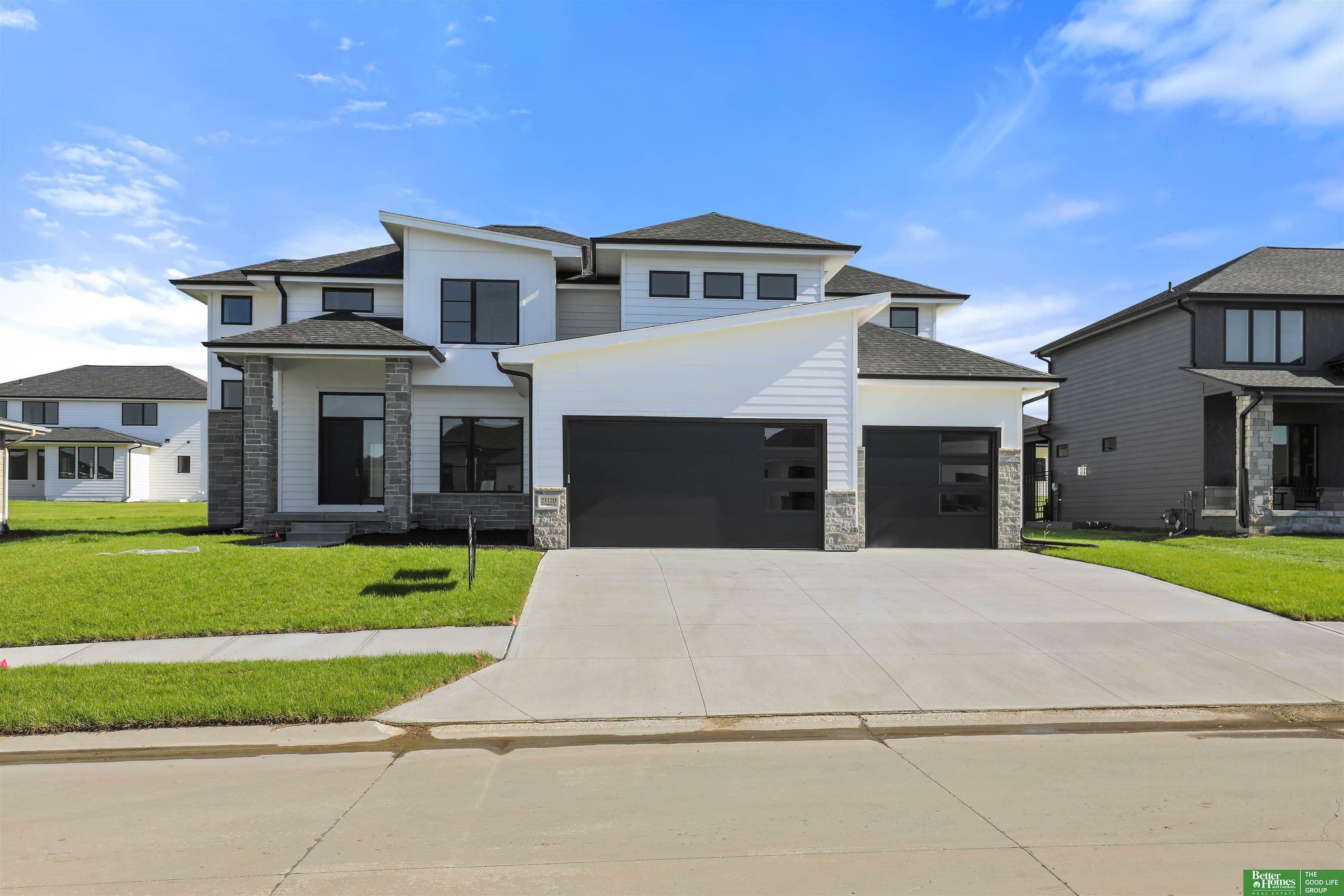 21120 Arlington Street  Elkhorn NE 68022 photo