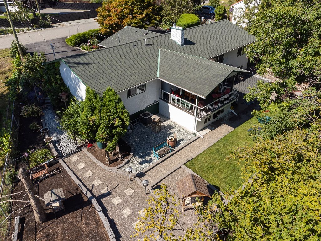 Photo de la propriété: 2507 Hillsborough Road BC V1Z 3E8