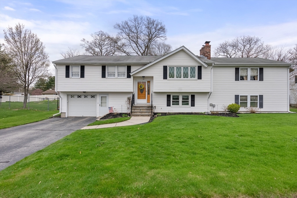 Property Photo:  15 Kenda Road  MA 01545 