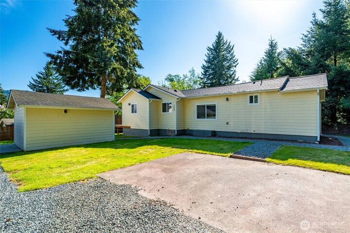 921  Autumn Lane 205  Bellingham WA 98229 photo