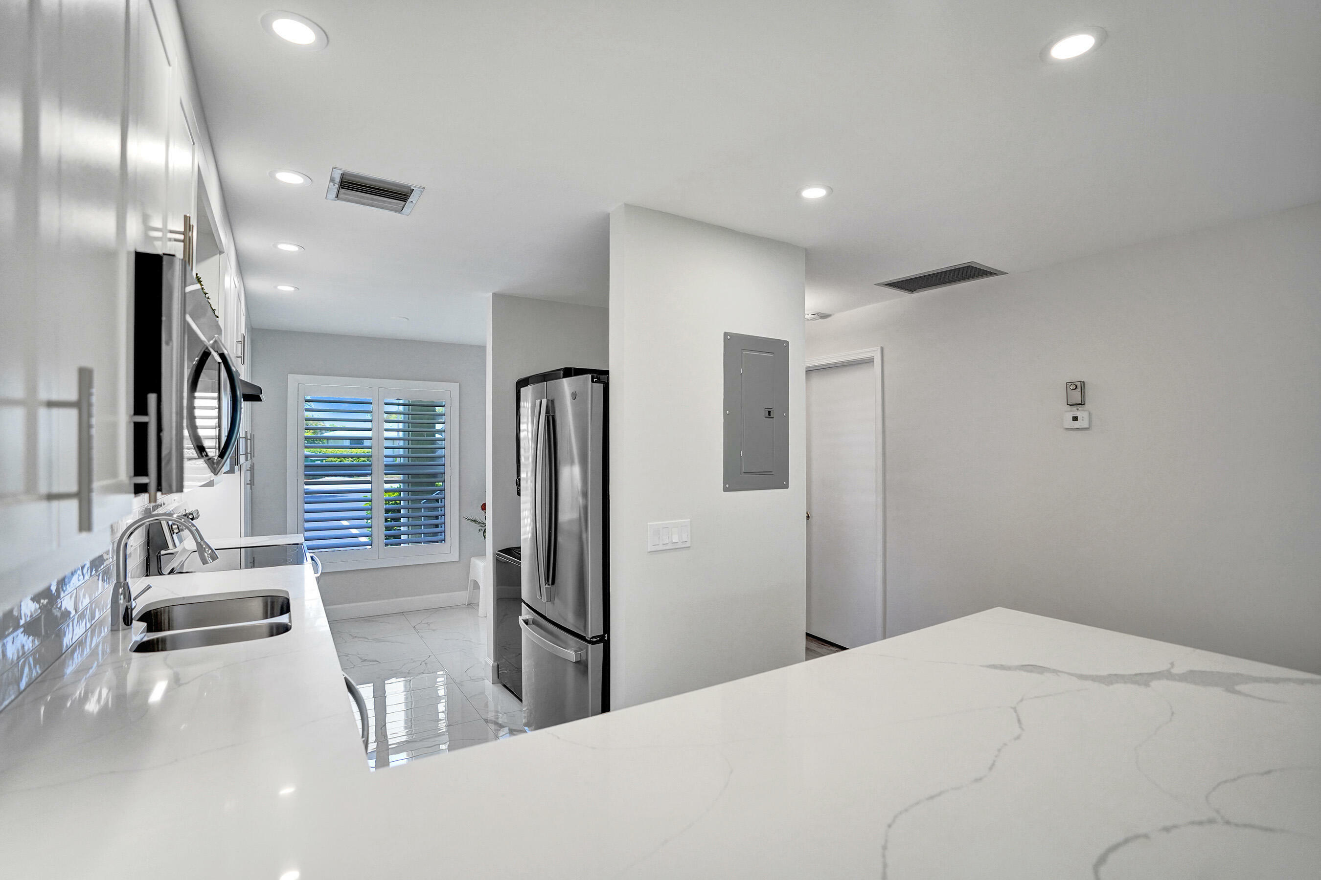 Property Photo: 1150 Boxwood Drive 101 FL 33445