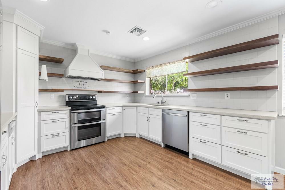 Property Photo: 2219 Lisa Ann Ave. TX 78550