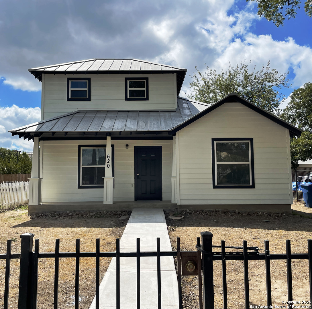 Property Photo:  620 Euclid  TX 78212 