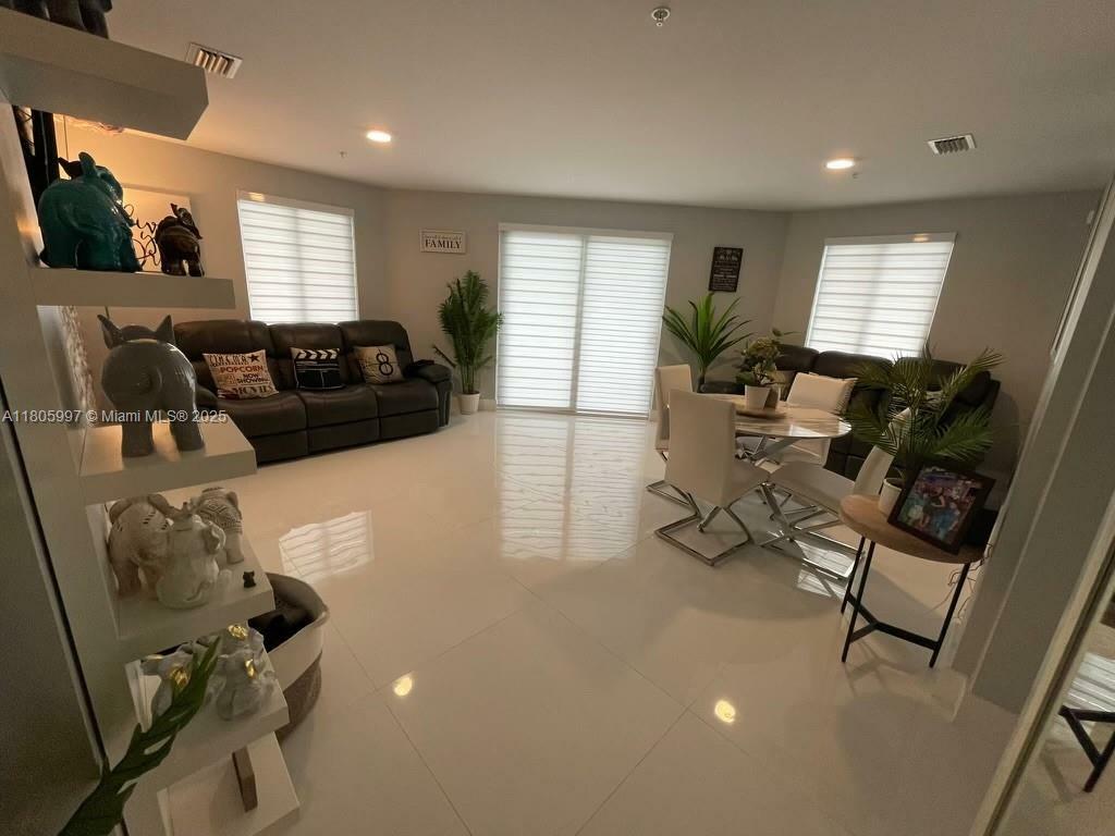Property Photo: 10950 NW 82nd St 208 FL 33178