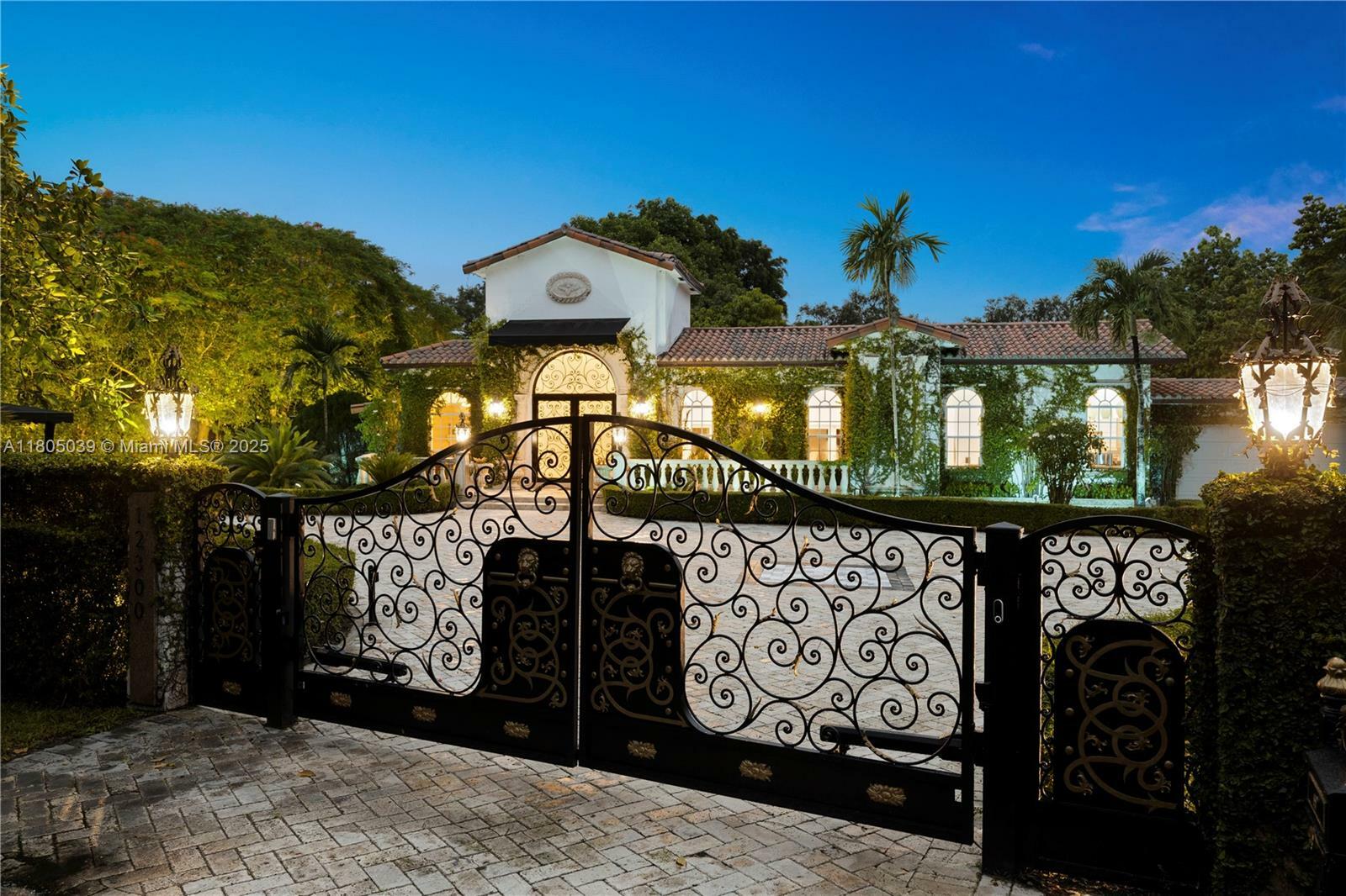 Property Photo: 12300 Old Cutler Rd FL 33156