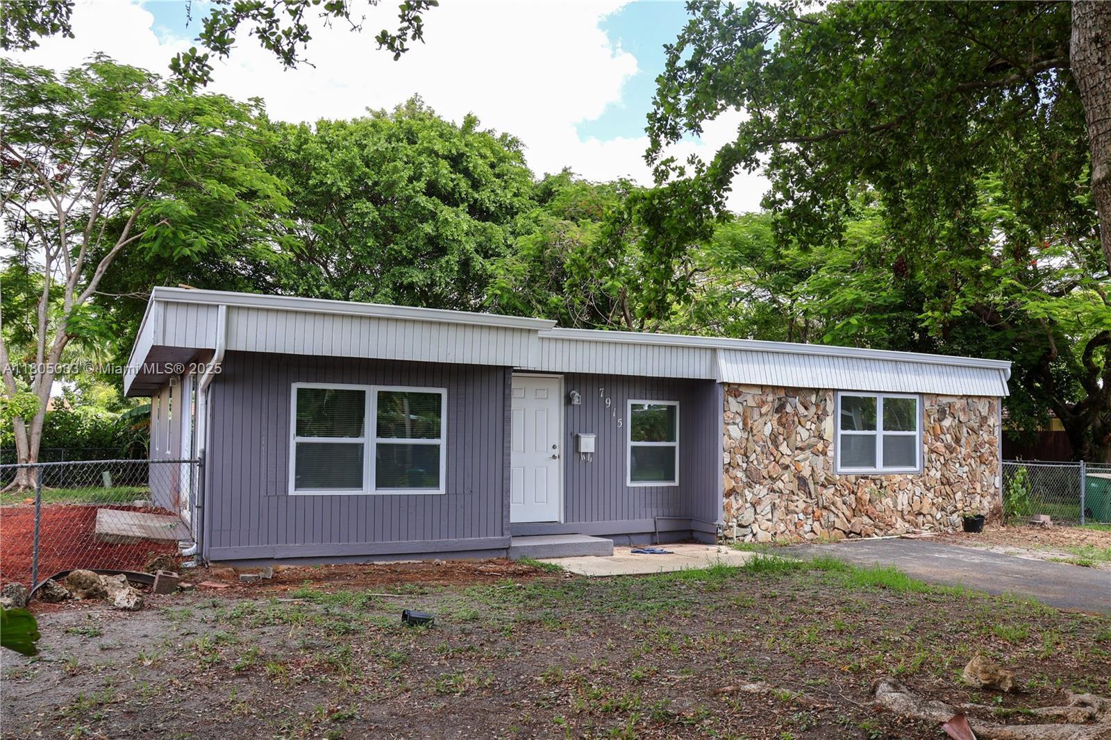 Property Photo: 7915 NW 73rd Ave FL 33321