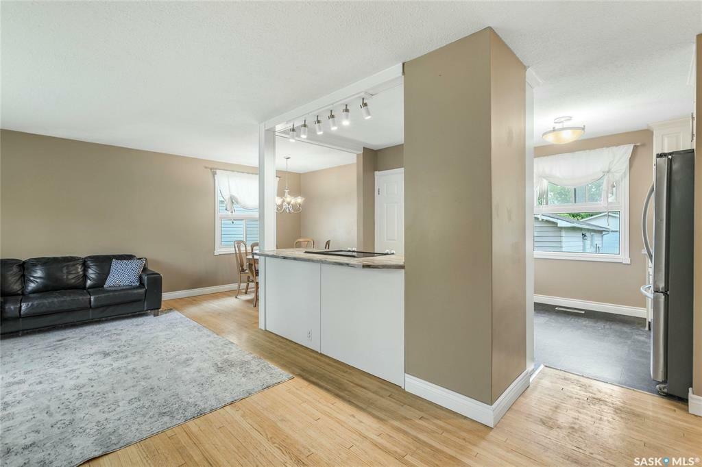 Property Photo: 2755 Park Street SK S4N 2R4