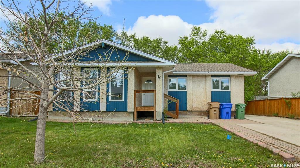 34 Hatton Crescent  Regina SK S4N 5K6 photo