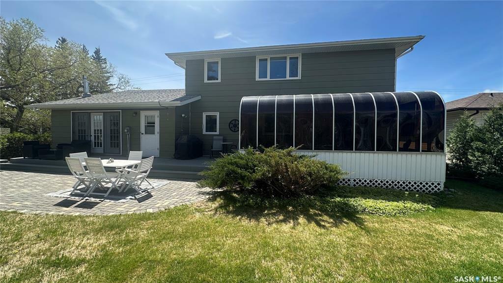 Property Photo:  515 103rd Avenue  SK S0E 1T0 