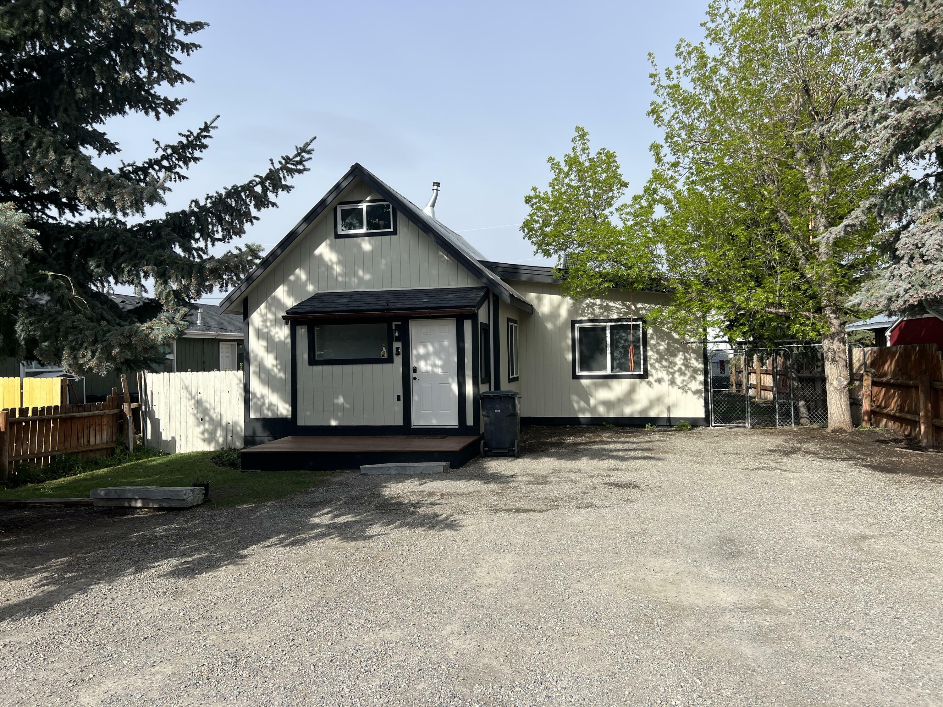 Property Photo: 212 S 8th St ID 83313