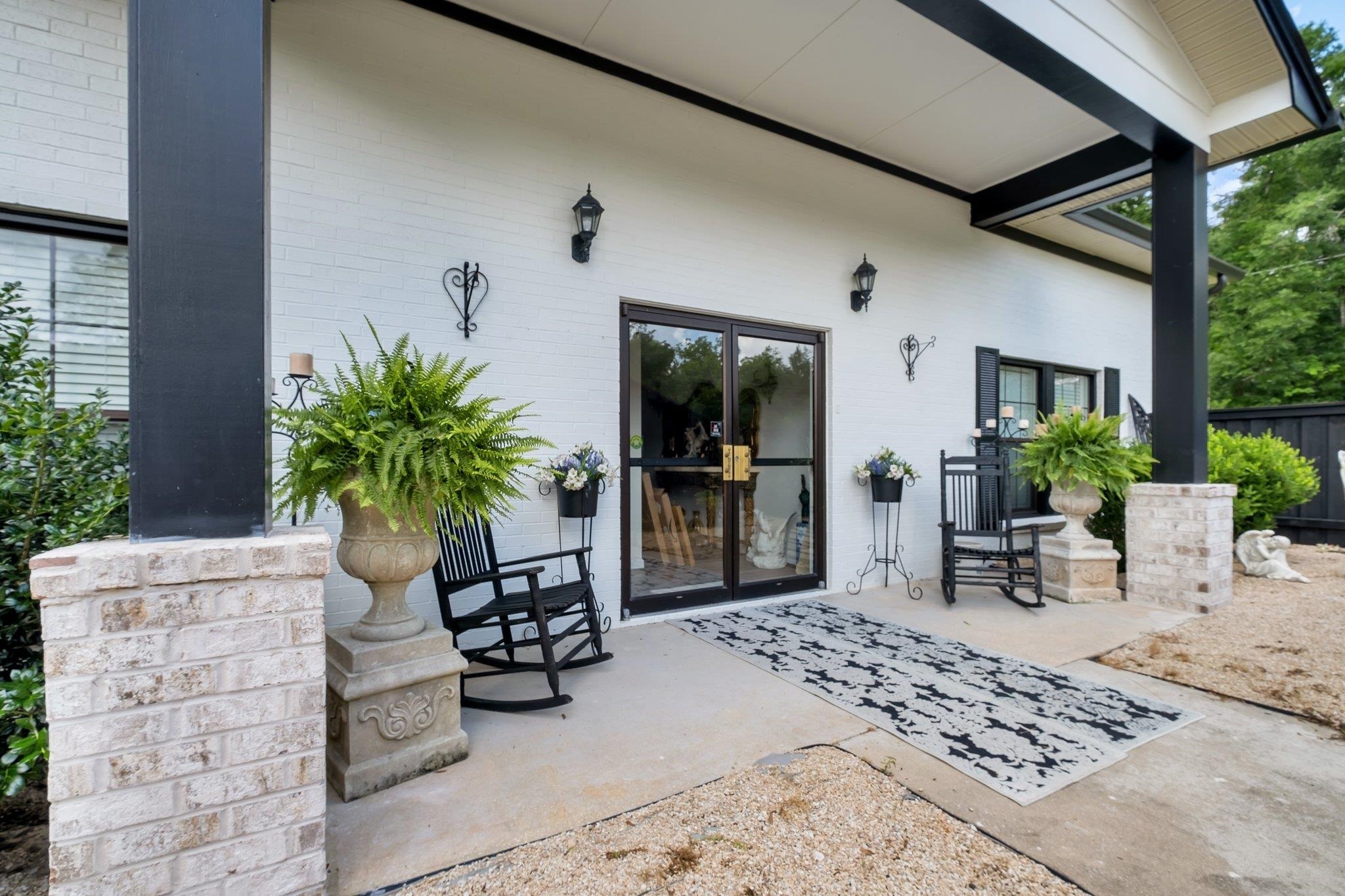 Property Photo:  5902 Shady Rest Road  FL 32333 