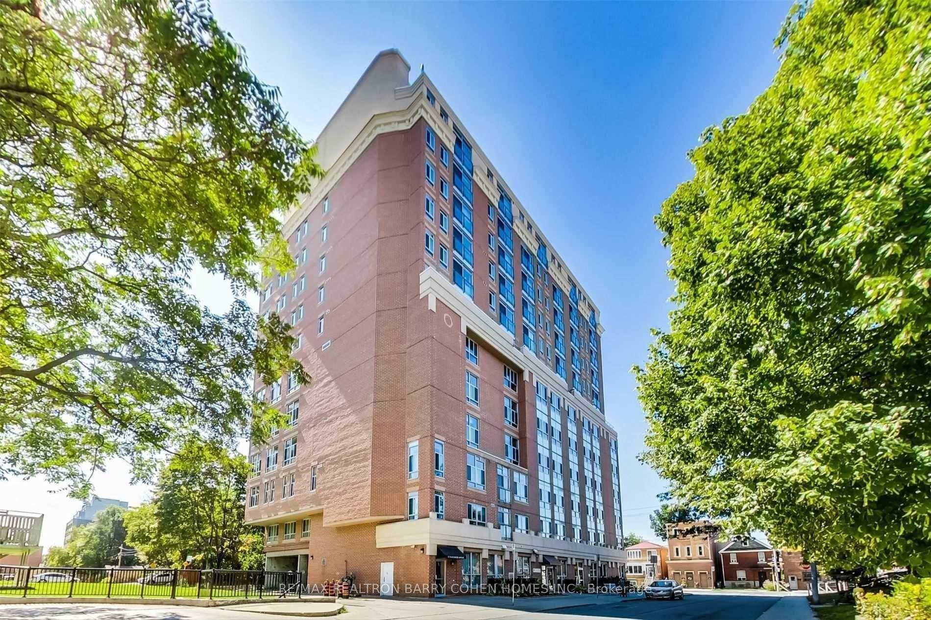 Property Photo:  15 Maplewood Avenue 204  ON M6C 4B4 