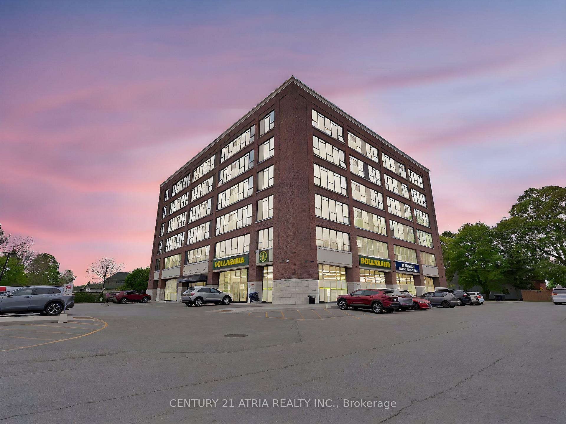 Property Photo: 109 King Avenue E 2 ON L1B 0V5