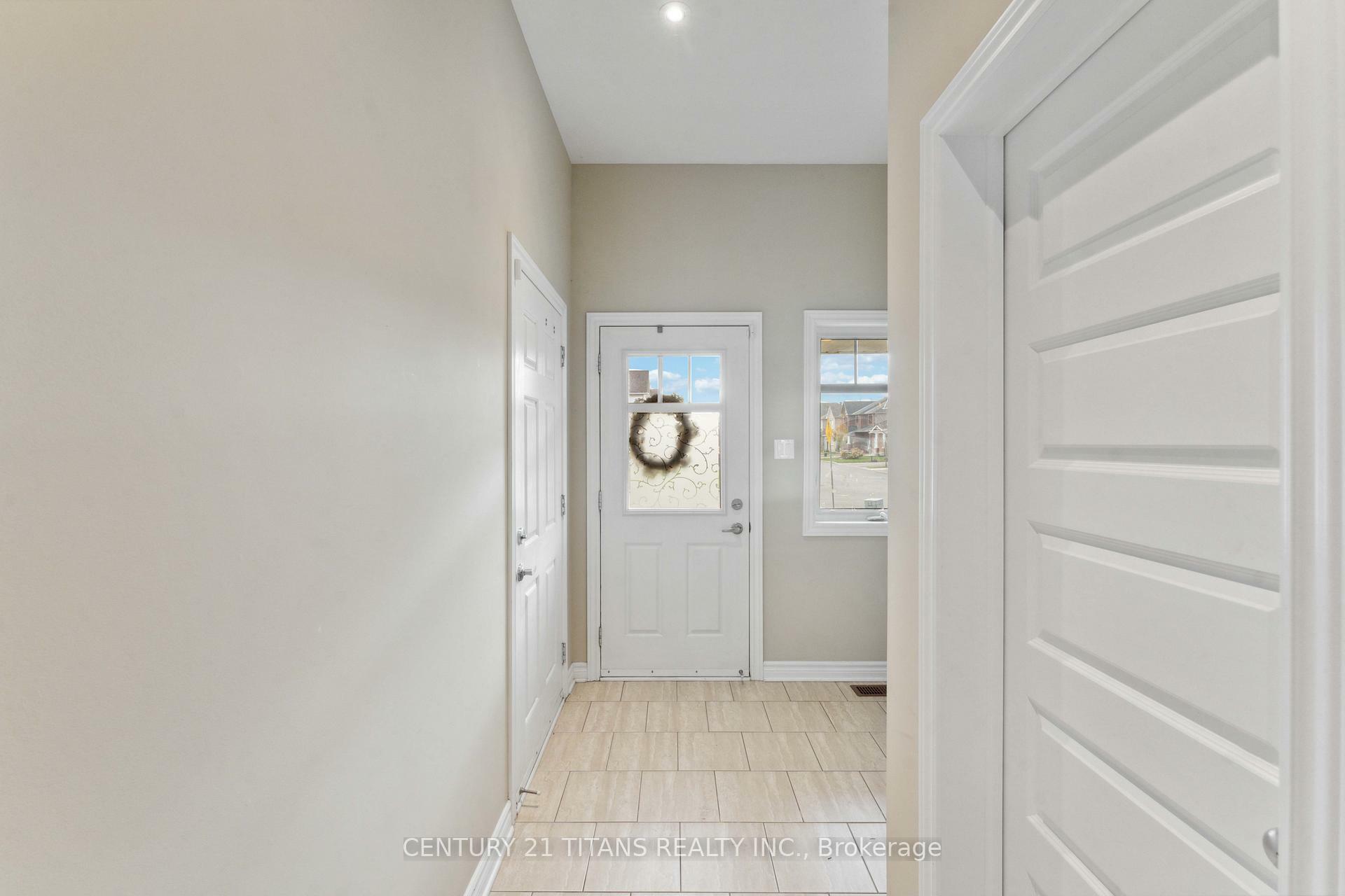 Property Photo: 812 Ashenvale Way ON K4A 0R3