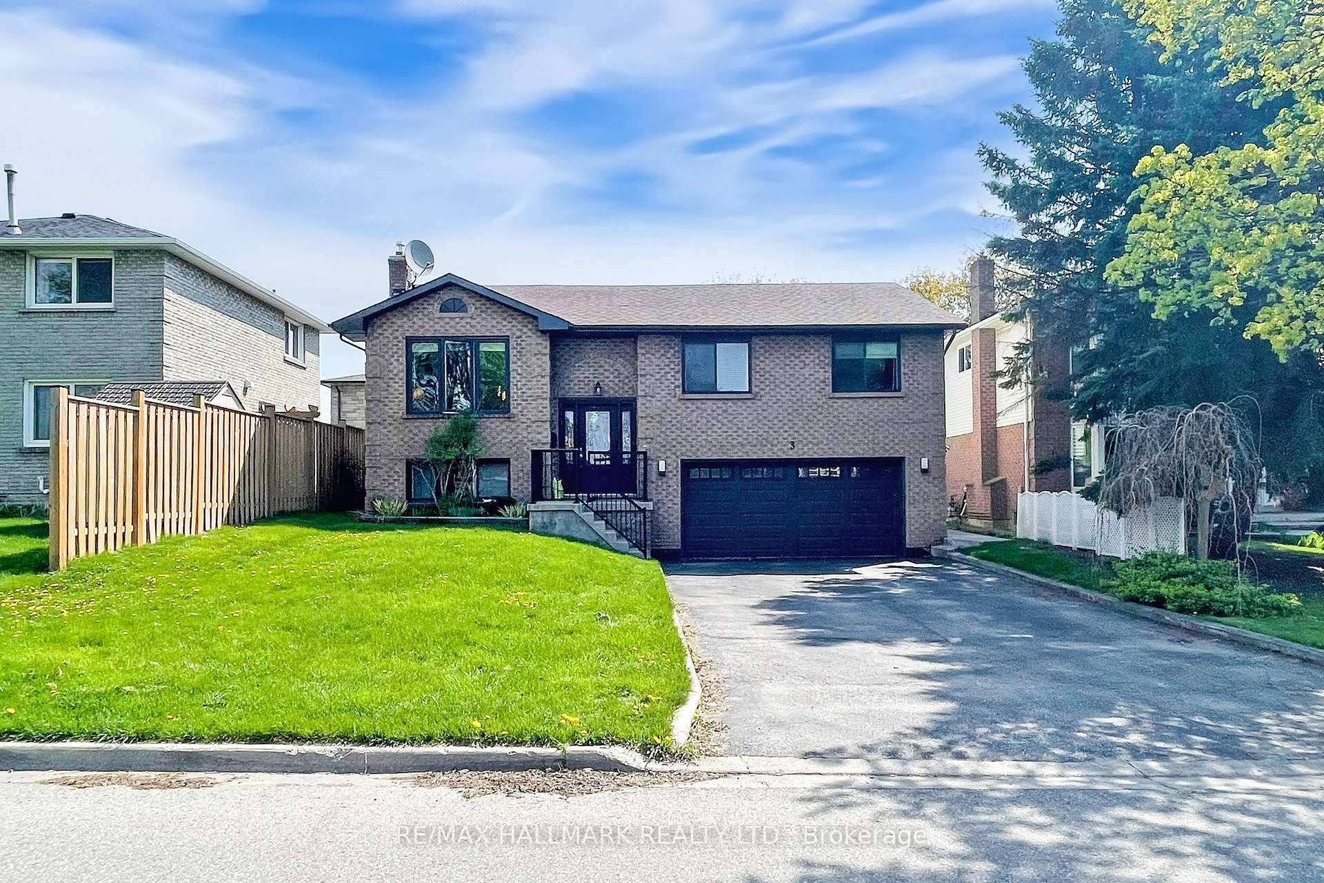 Property Photo: 3 Cherry Blossom Crescent ON L1E 1H1