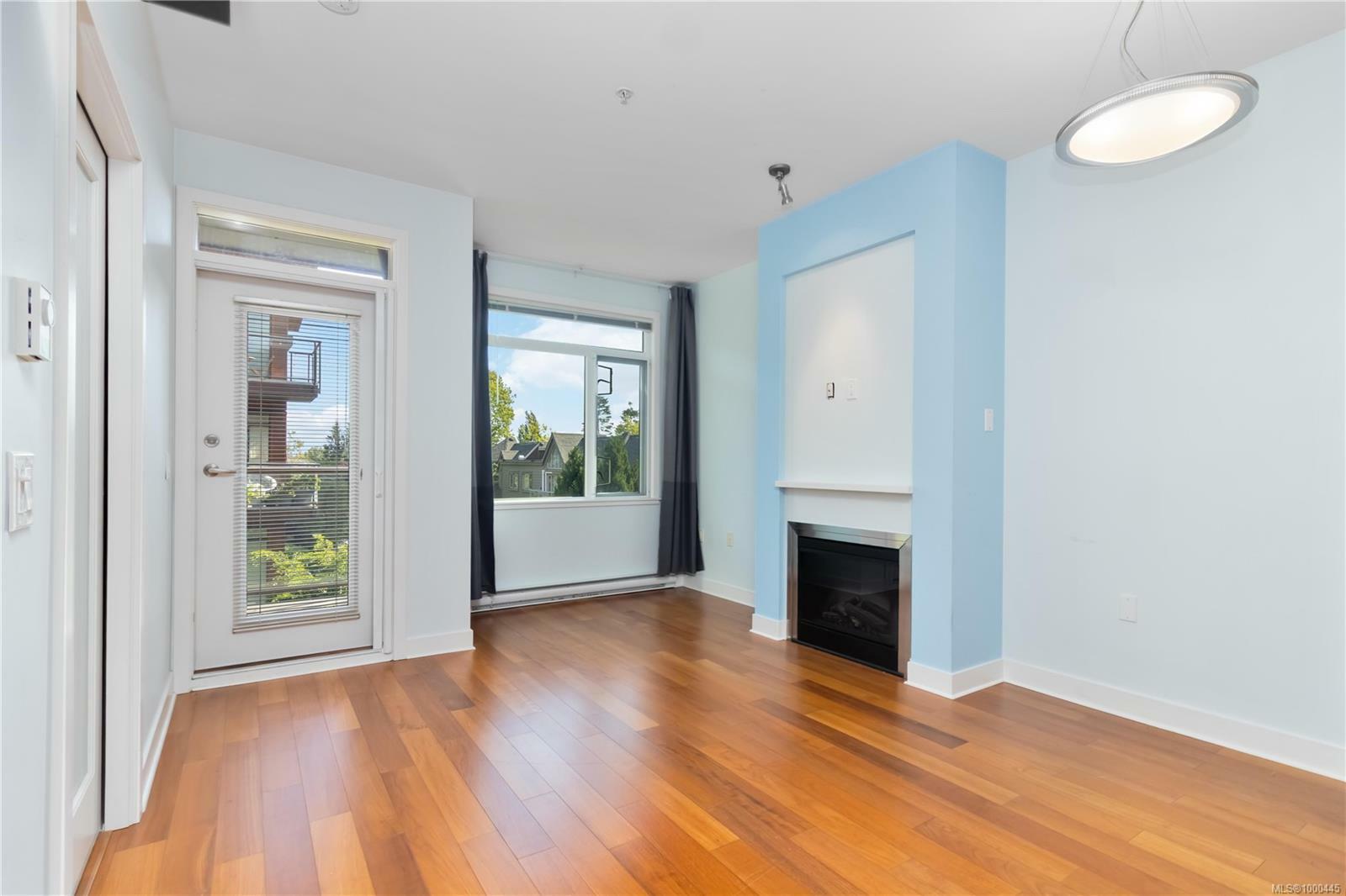 Property Photo: 3614 Richmond Rd 302 BC V8P 4R5