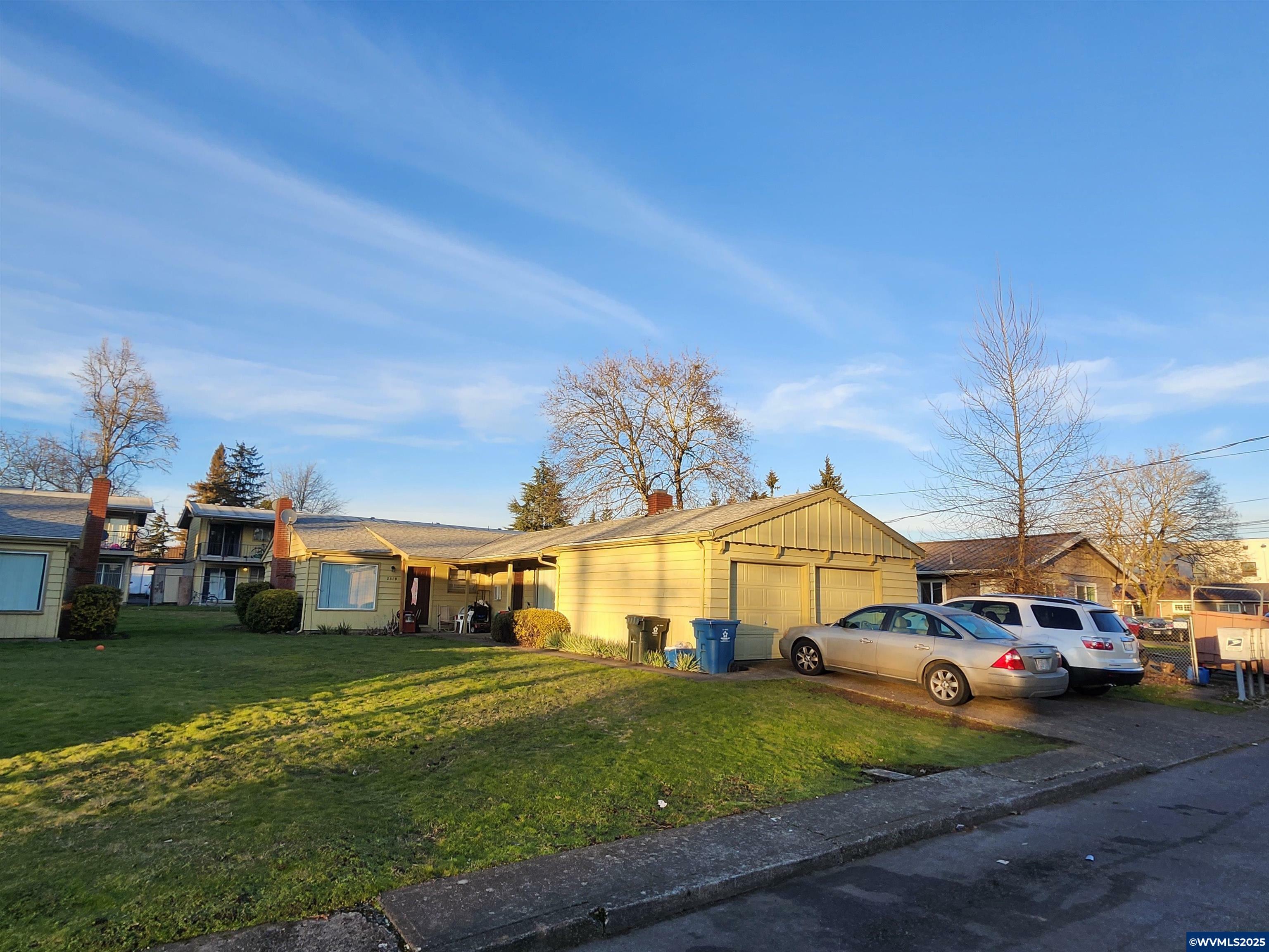 Property Photo:  2519 Hyde Ct (&Amp 2521) Ct SE  OR 97301 