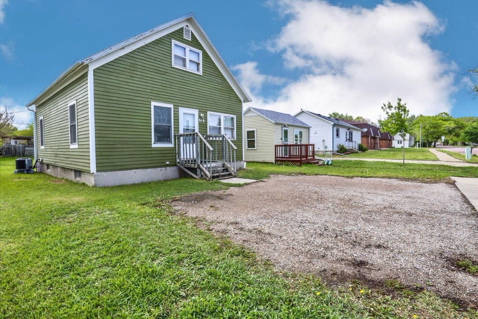 Property Photo:  918 S Lawson St  SD 57401 