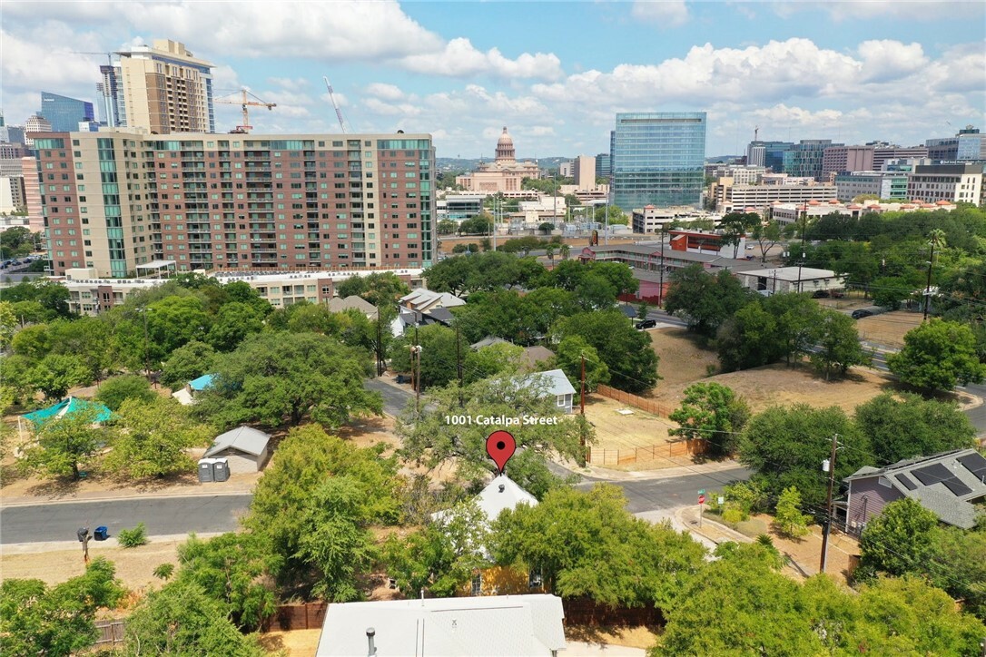 1001 Catalpa Street  Austin TX 78702 photo