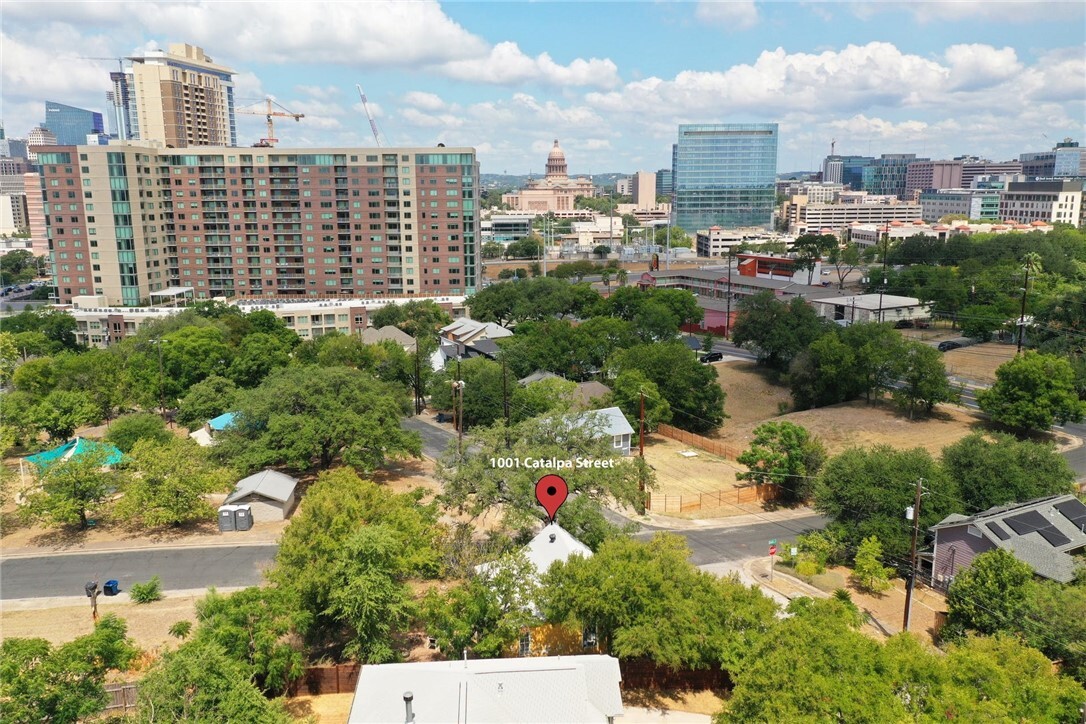 1001 Catalpa Street  Austin TX 78702 photo