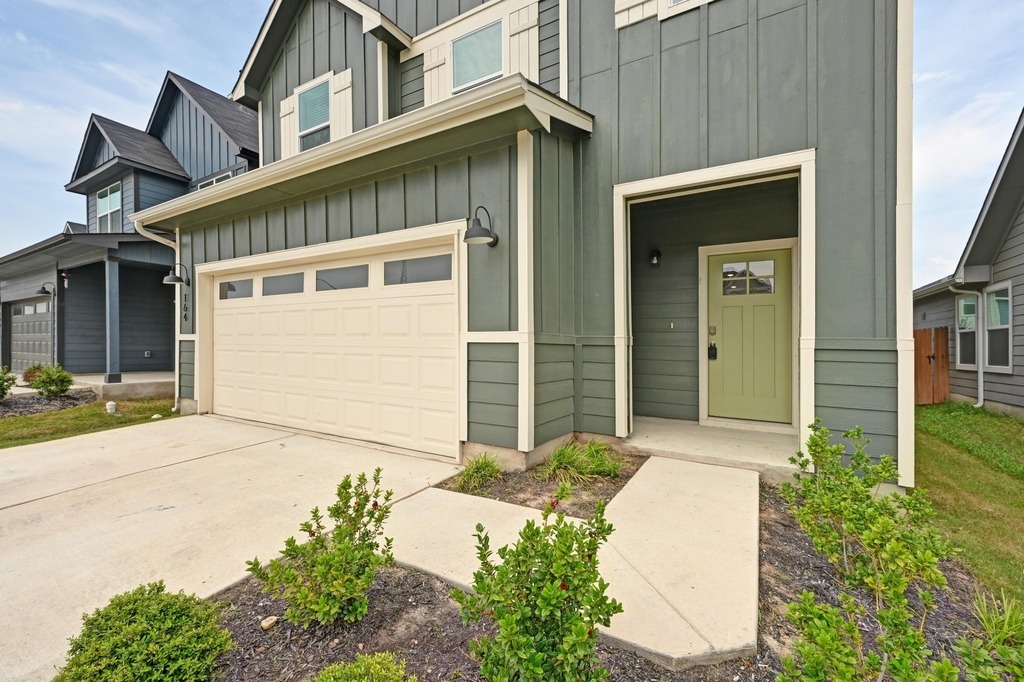 Property Photo:  164 Frogmore Loop  TX 78640 