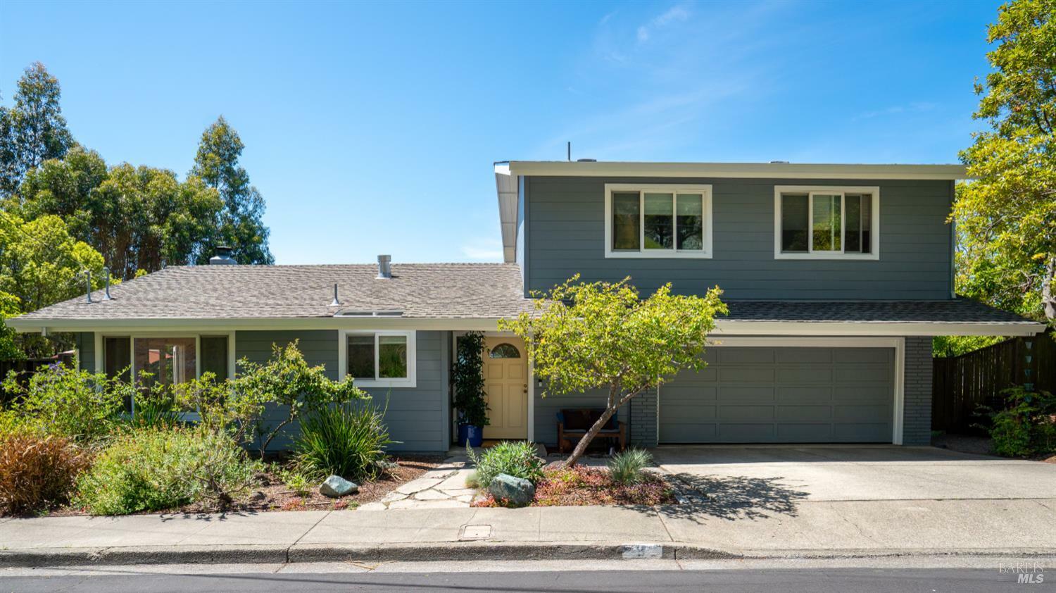 Property Photo: 9 Endeavor Cove CA 94925