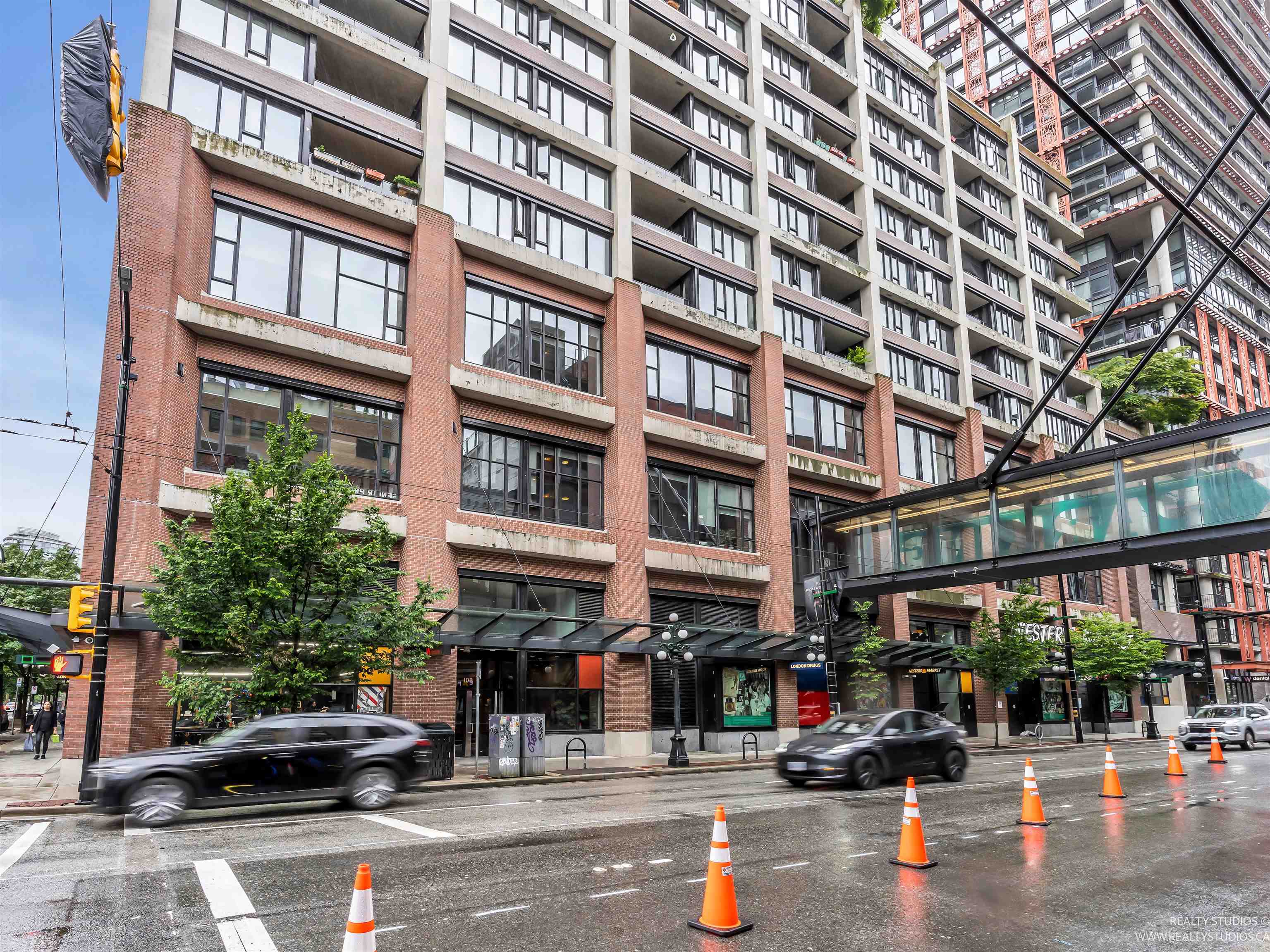 Property Photo: 108 W Cordova Street Ph 7 BC V6B 0G5