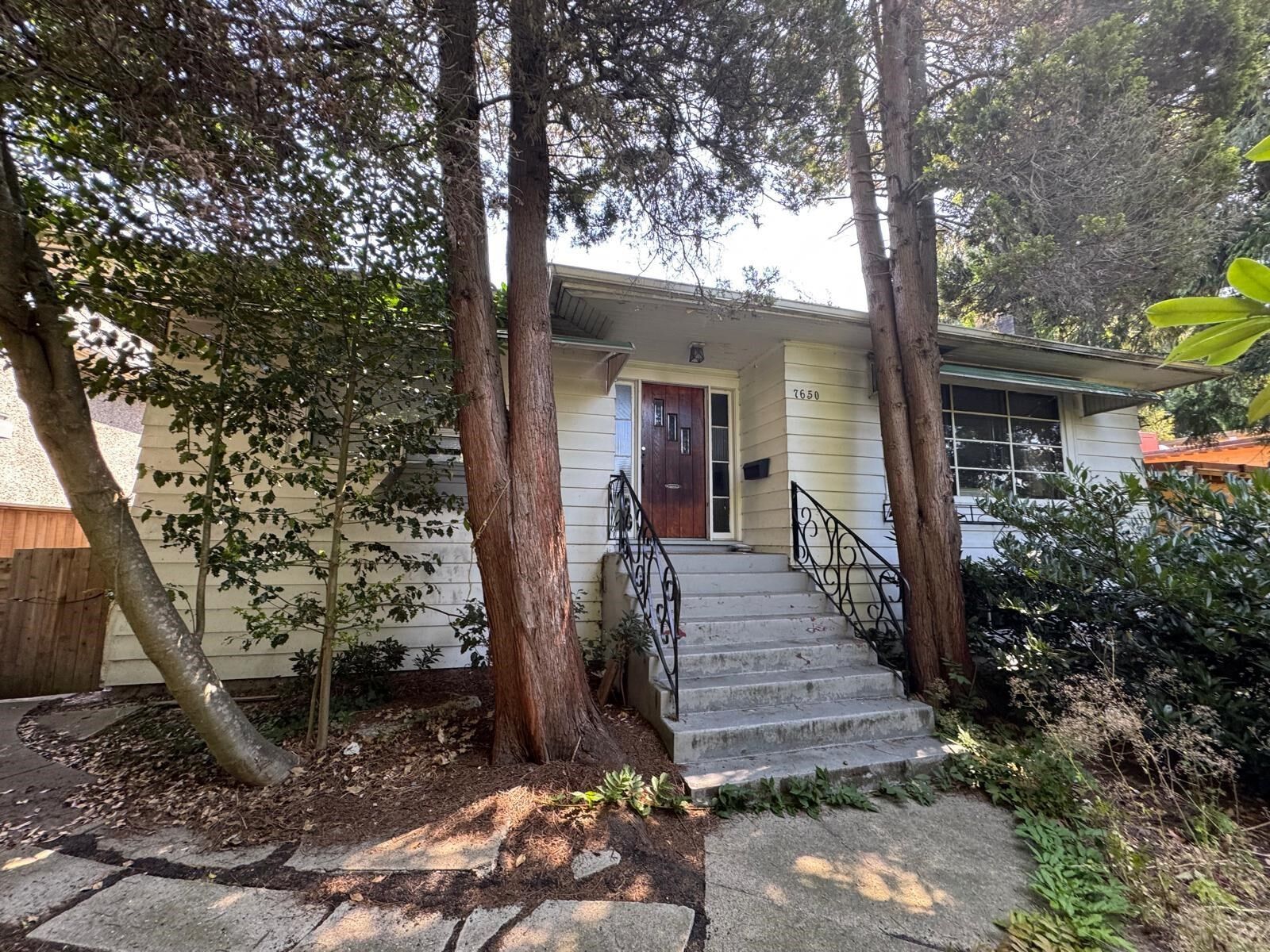 Property Photo: 7650 Granville Street BC V6P 4Y7