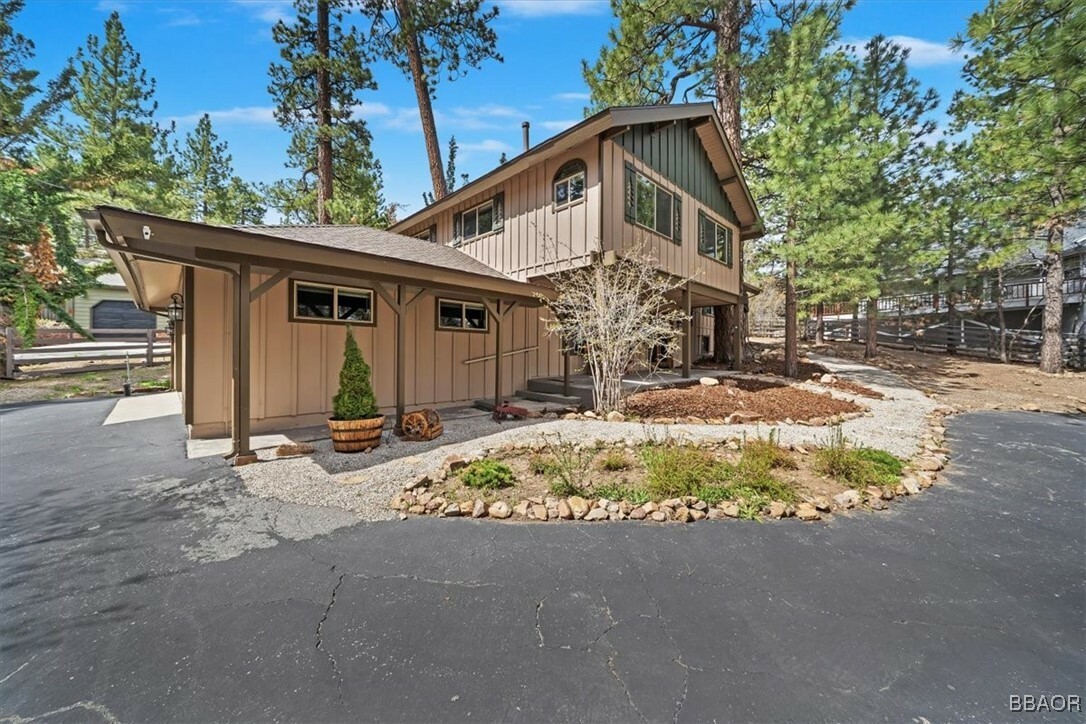 Property Photo:  41604 Humingbird Lane  CA 92315 