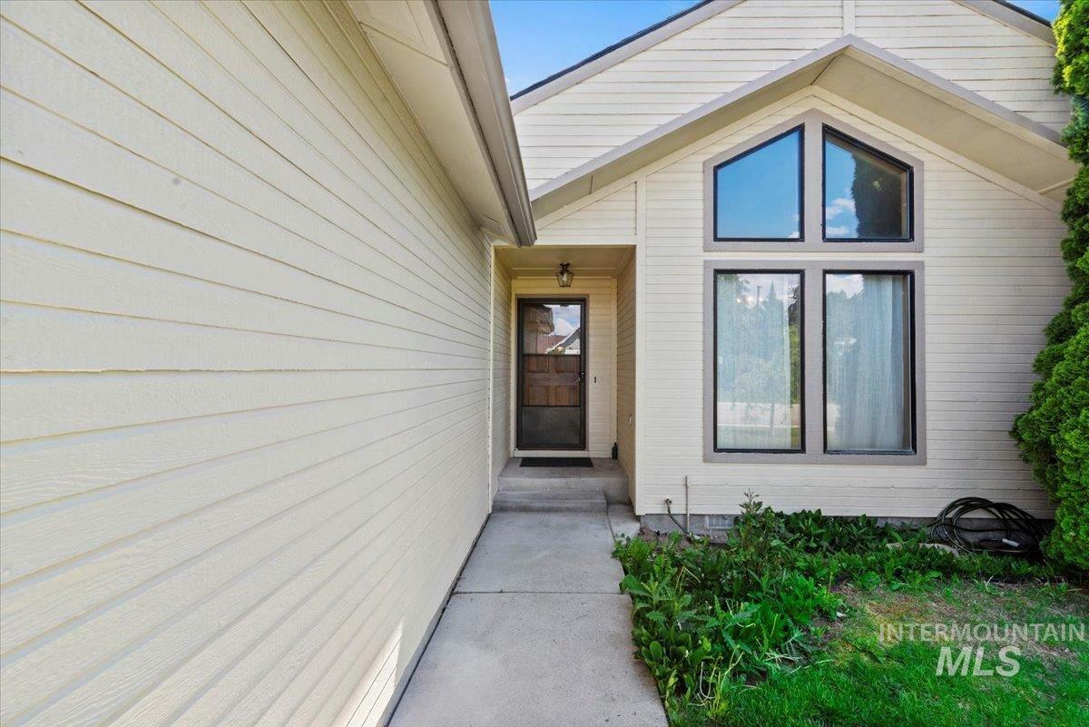 Property Photo: 1857 W Sandalwood Dr ID 83646-1366