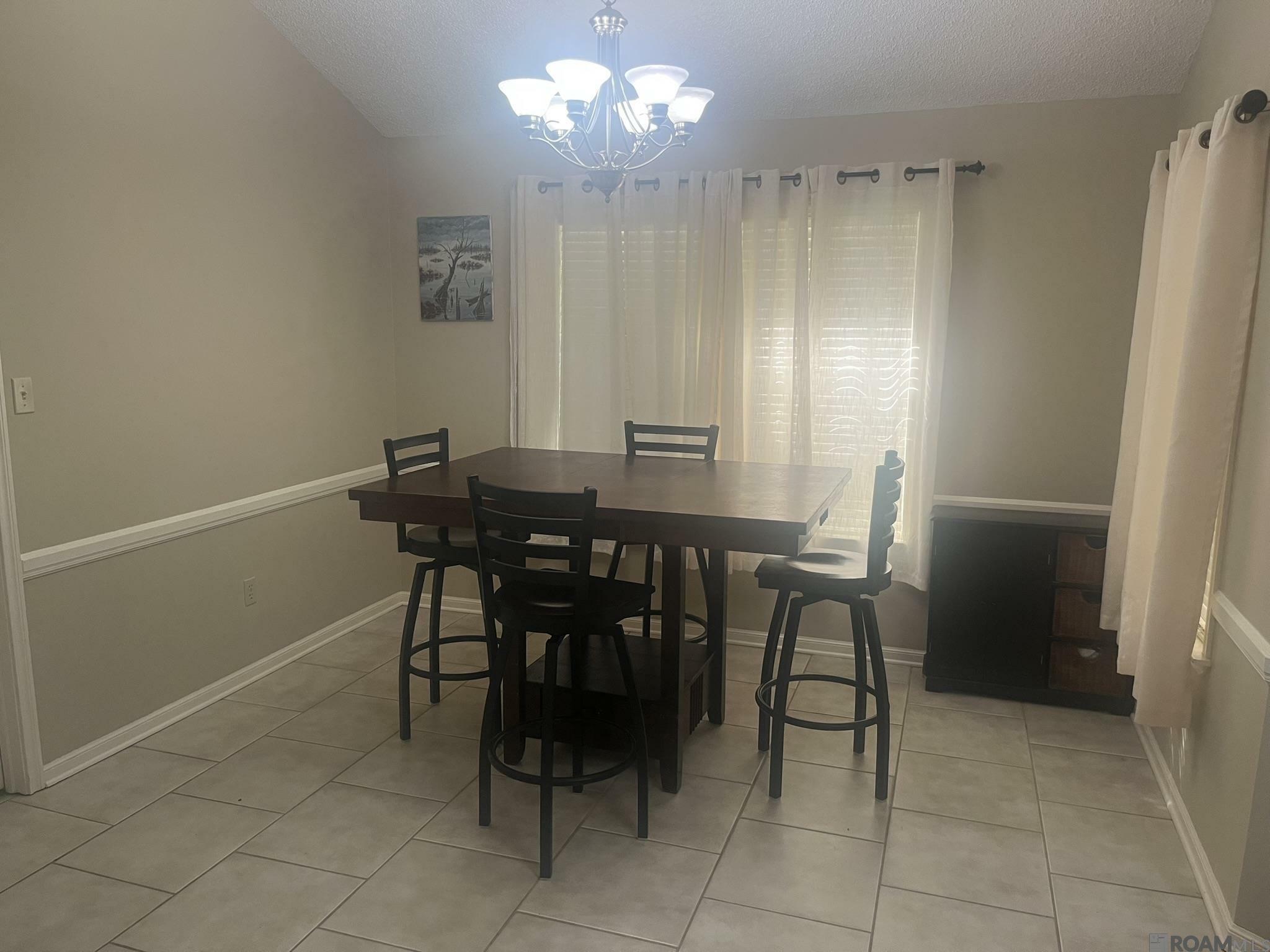 Property Photo: 17725 Nine Oaks Ave LA 70817