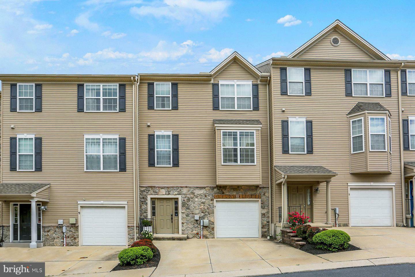 7 Indiana Circle  Lemoyne PA 17043 photo