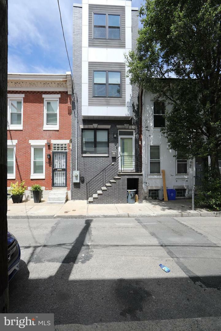 Property Photo: 419 Emily Street PA 19148