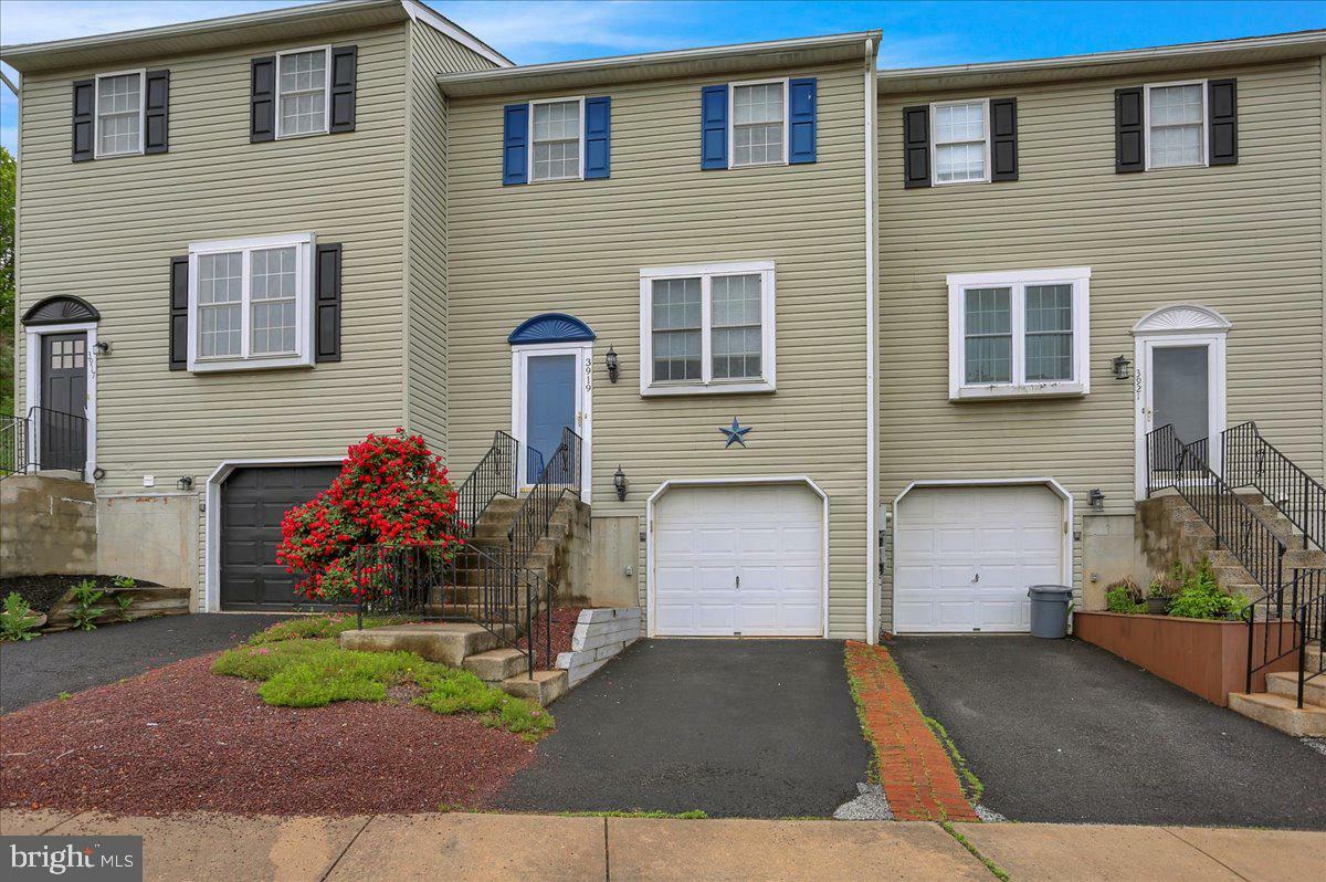 3919 Penns Drive  Reading PA 19606 photo