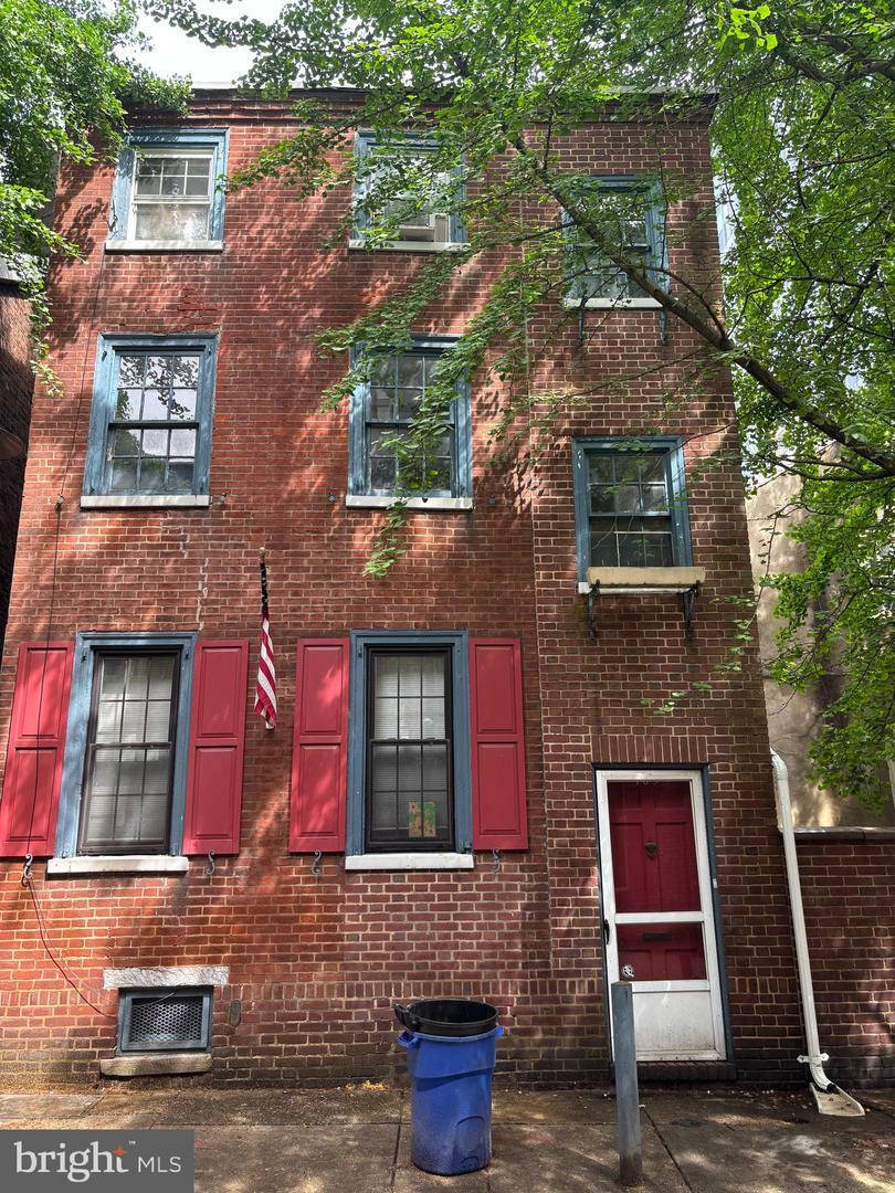 Property Photo: 105 N Mole Street PA 19102