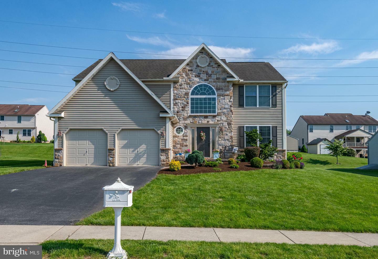 Property Photo: 310 Valley Court PA 19608