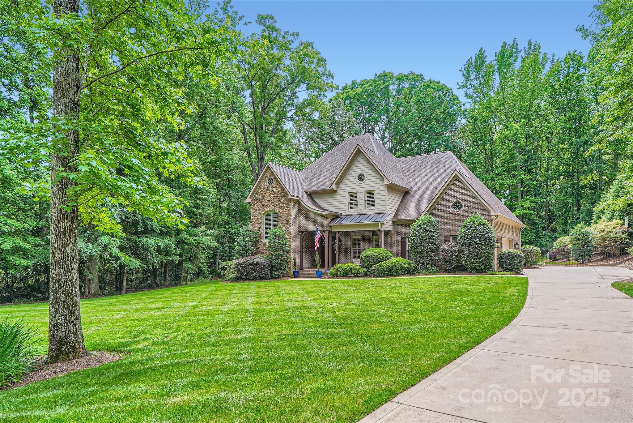 Property Photo: 1056 James Madison Drive NC 28104