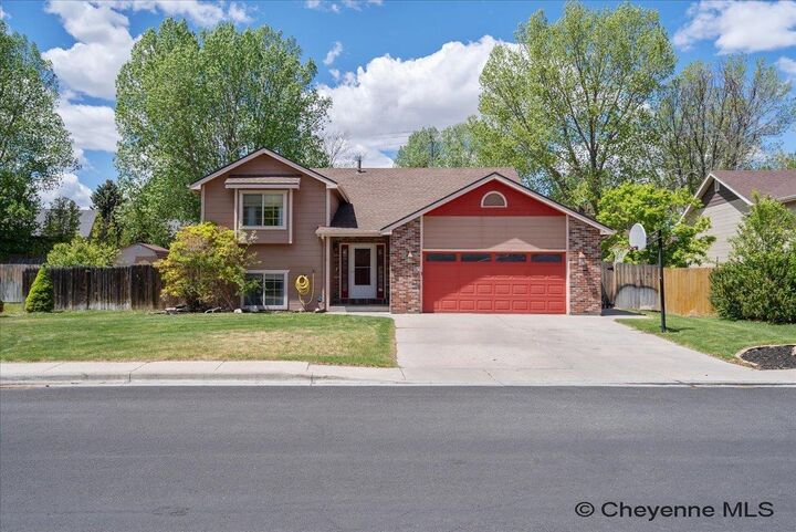 1110 Colonial Dr  Cheyenne WY 82001 photo