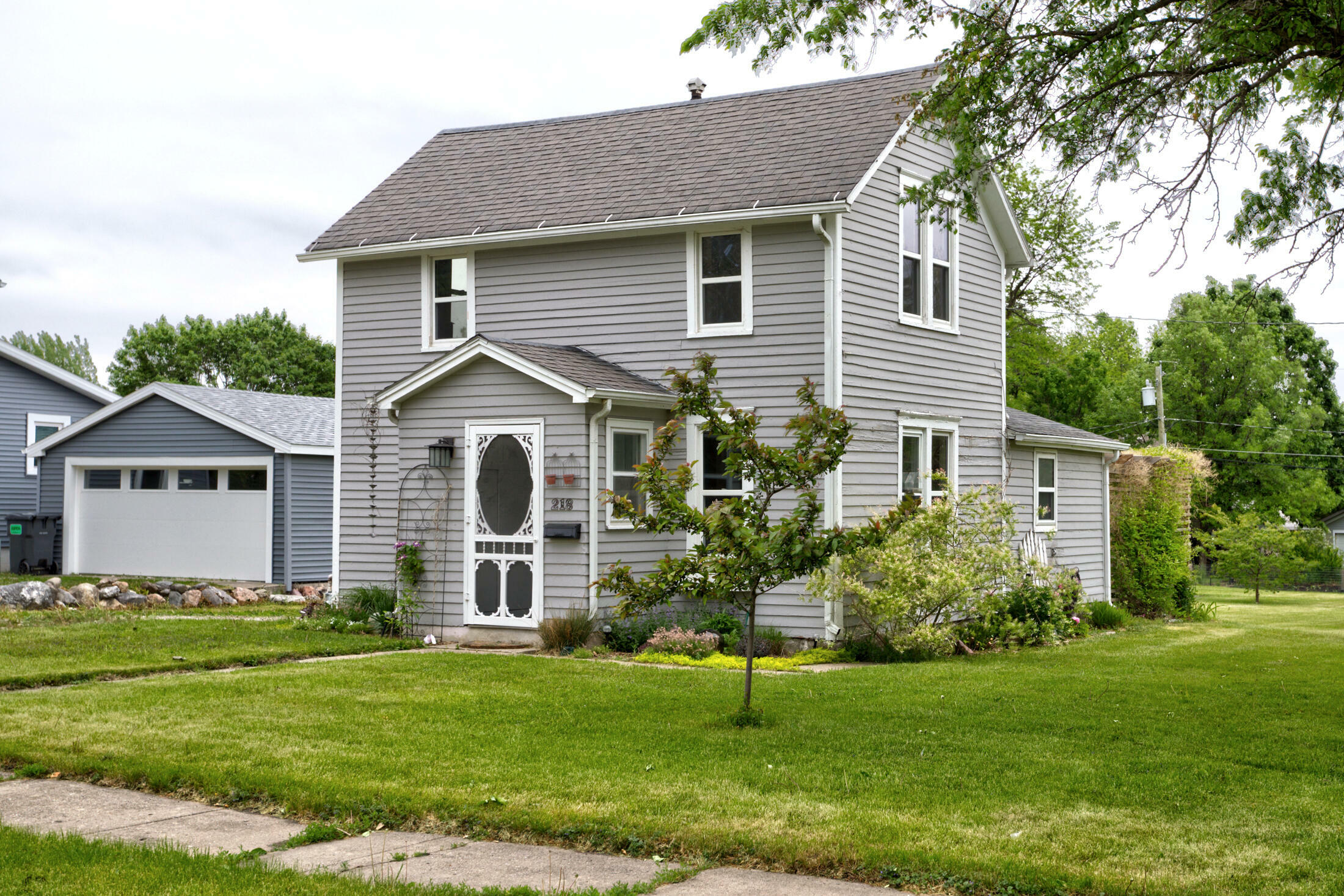 Property Photo: 218 Pennsylvania Avenue IA 50248
