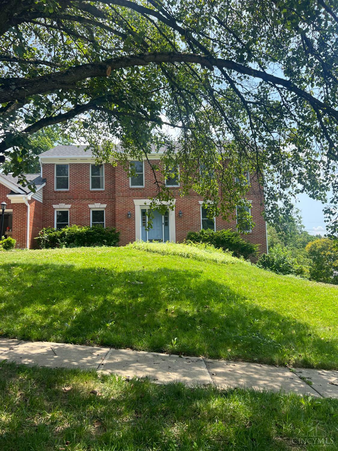 Property Photo:  